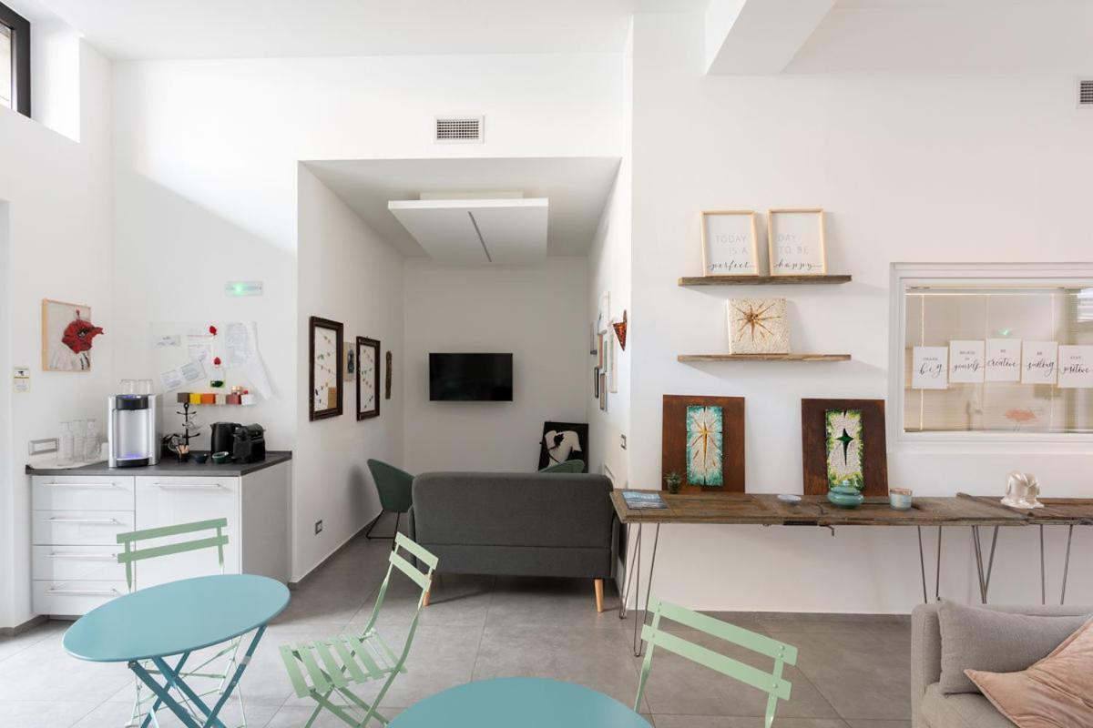 Little Square Arona Ξενοδοχείο Εξωτερικό φωτογραφία