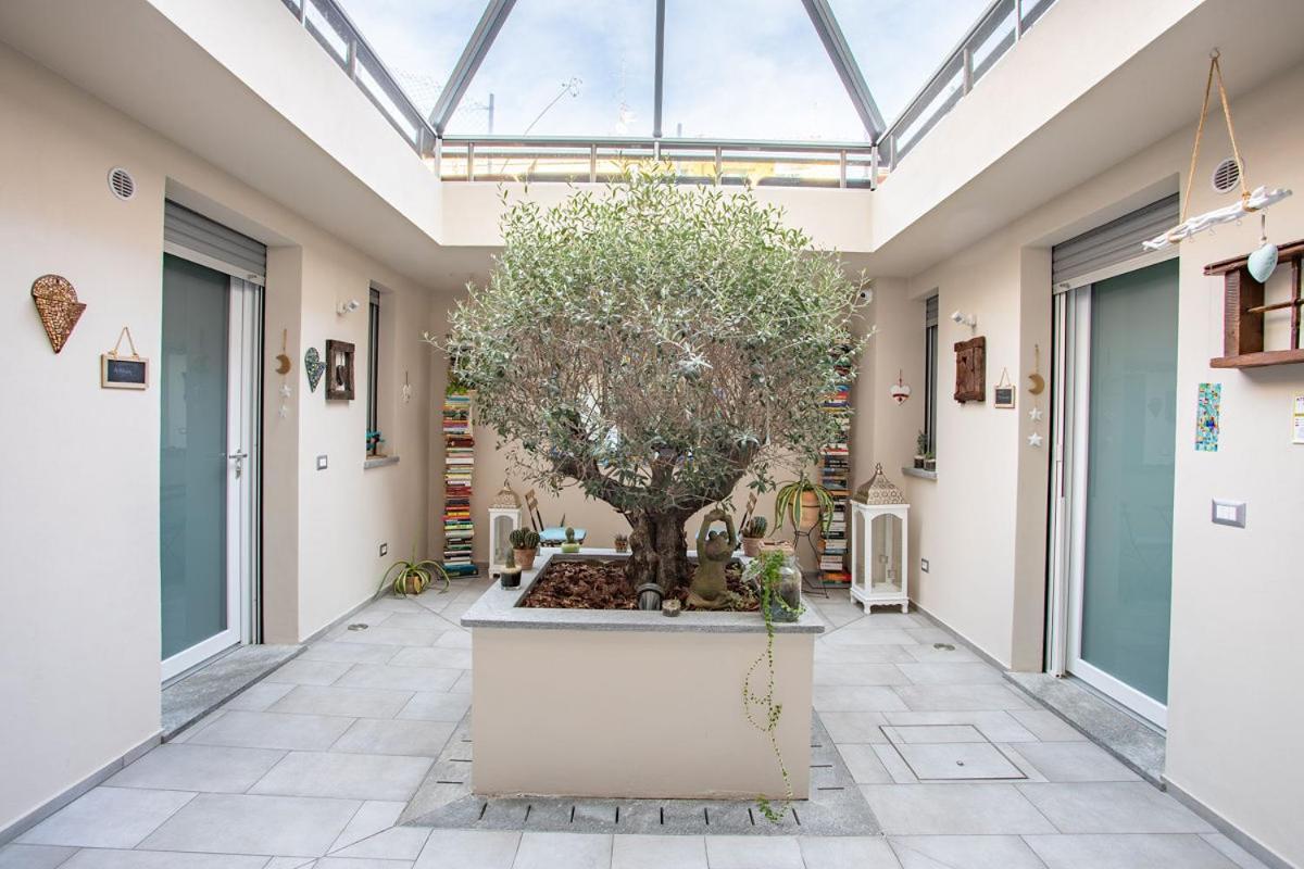 Little Square Arona Ξενοδοχείο Εξωτερικό φωτογραφία