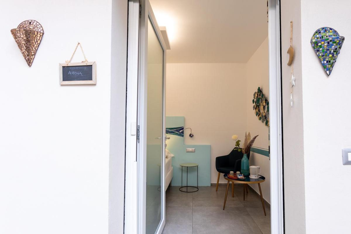 Little Square Arona Ξενοδοχείο Εξωτερικό φωτογραφία